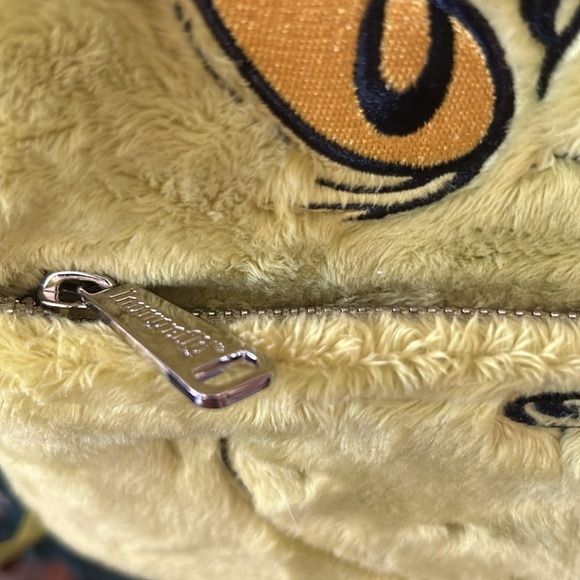 Dr. Seuss lounge fly push grinch Santa backpack 11 x 10 in great condition - Picture 9 of 11